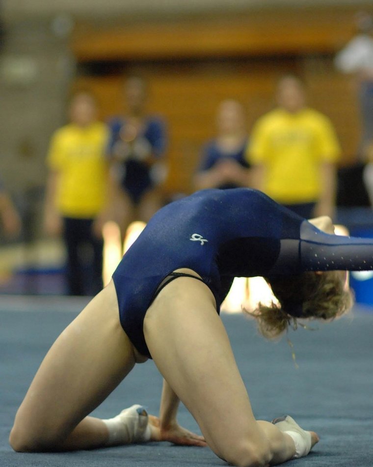 Попы спортсменок в художественной гимнастике