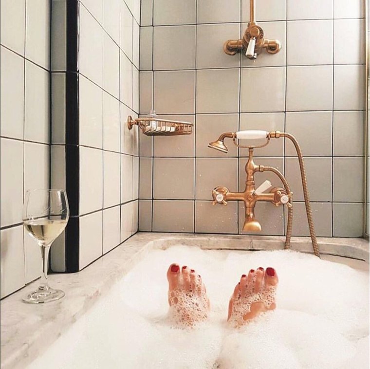 Советская романтика в ванной