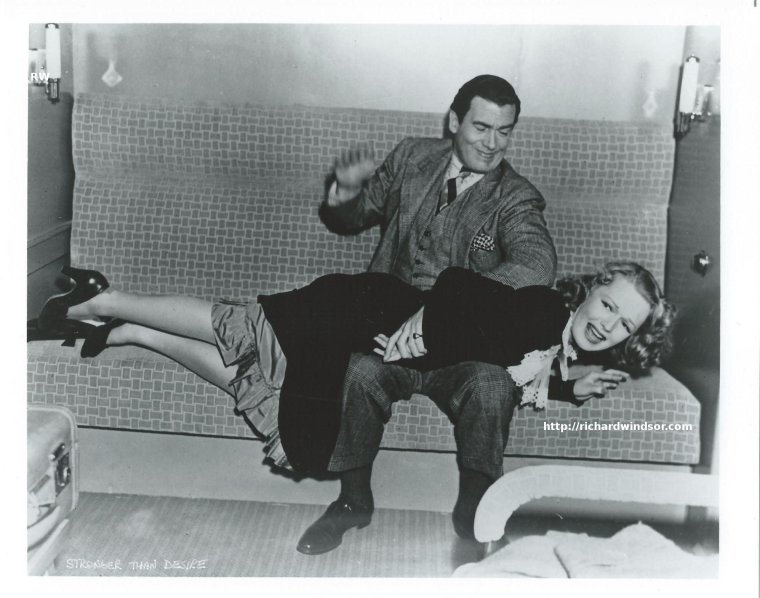 Женщину даже наказать нельзя ей