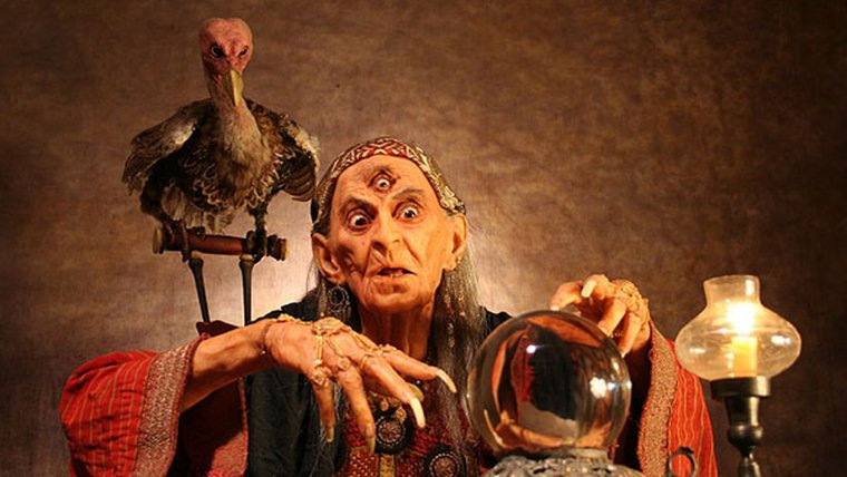 Бабка гадалка