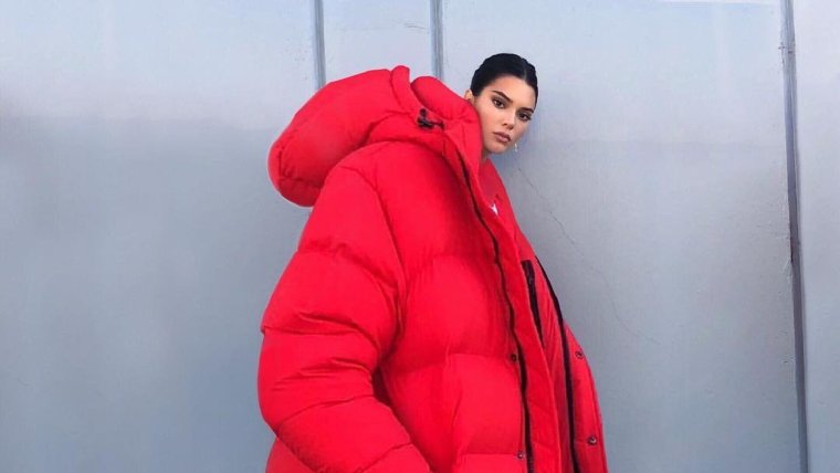 Кендалл Дженнер в пуховике