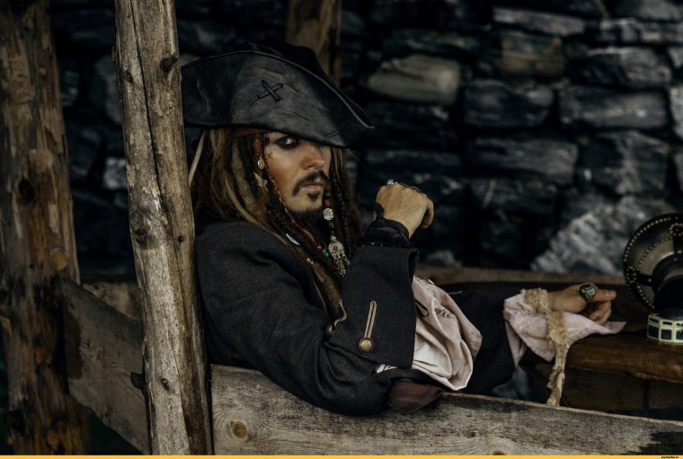 Muraki Cosplay Джек Воробей