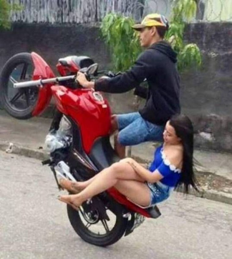 Бородач на мотоцикле