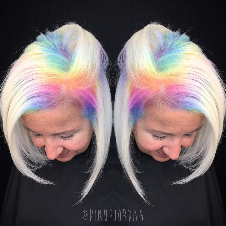 Радужные корни волос