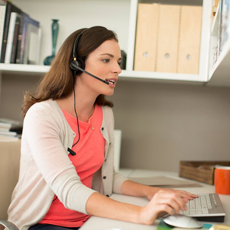 Оператор колл центра