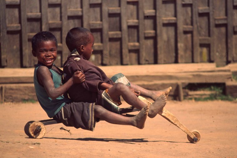 Мальчик негр