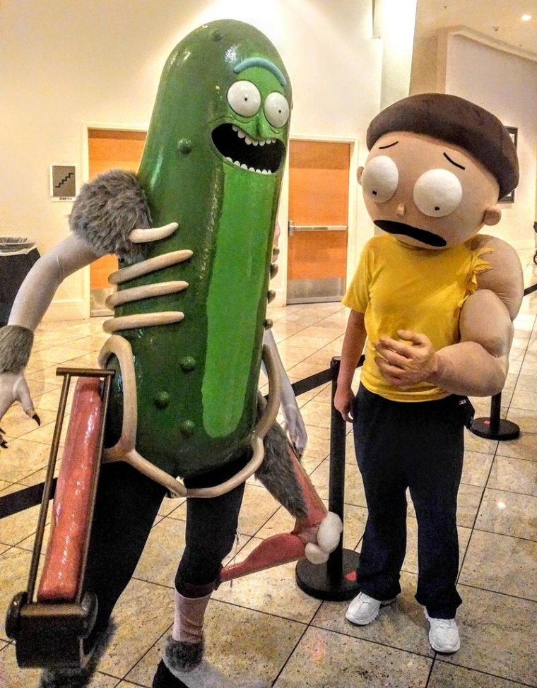 Рик и Морти косплей огурца