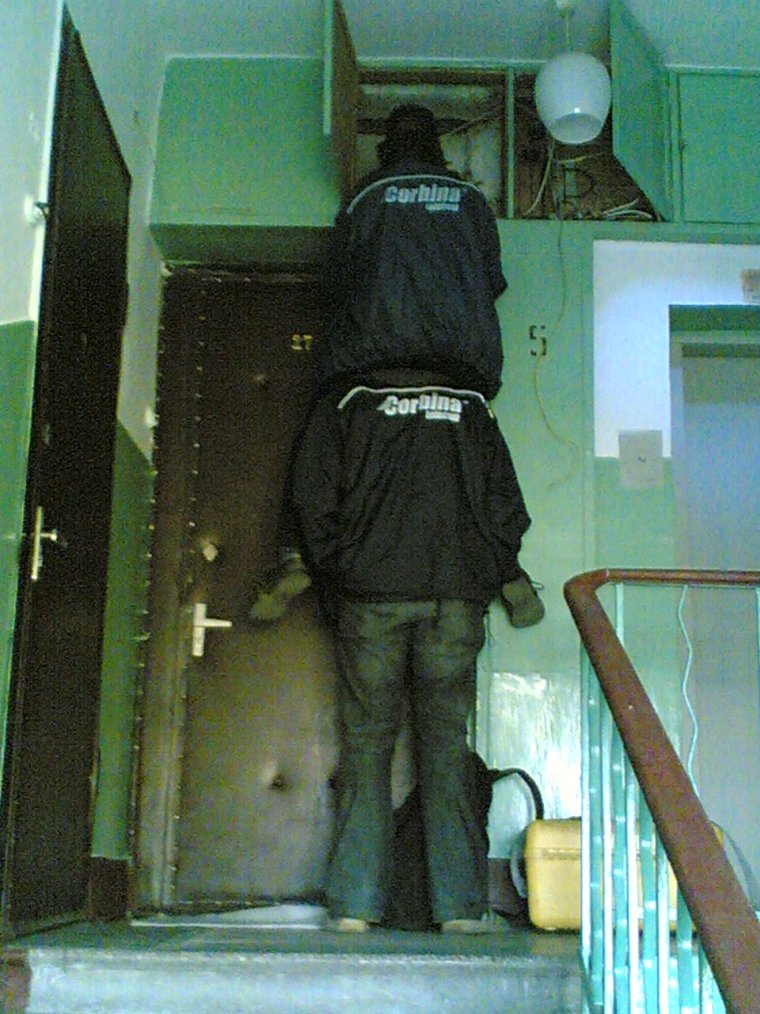 Пьяный монтажник