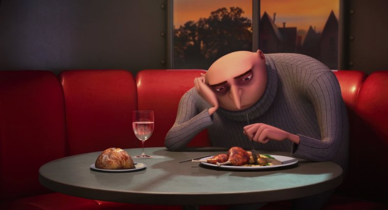 Грю Гадкий я за столом