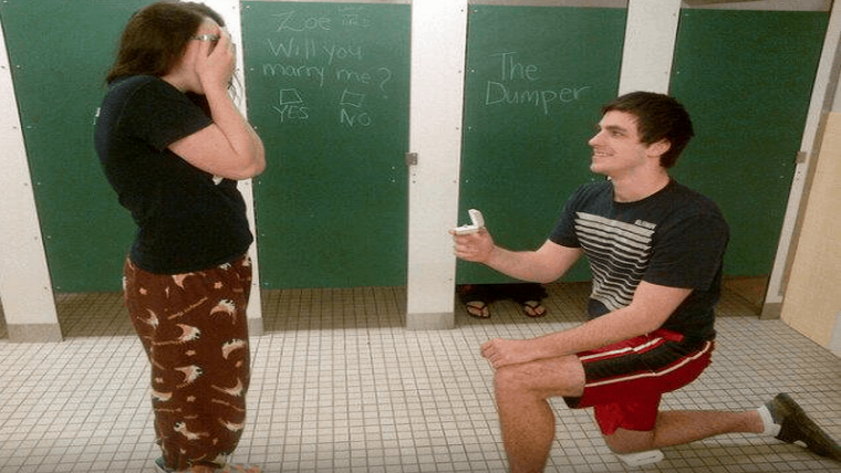 Предложение руки и сердца прикол