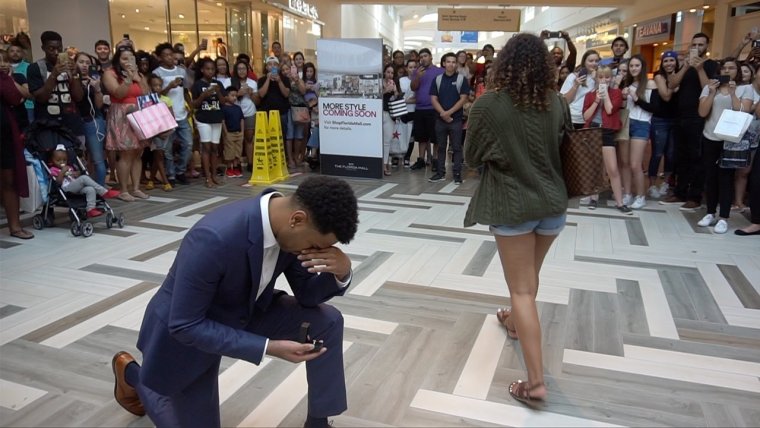 Смешное предложение руки и сердца