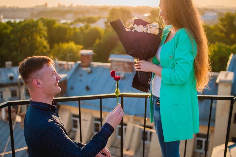 Предложение руки и сердца девушке