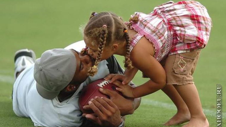 Красавчик со стажем / французский жиголо. 2019.(Комедия)