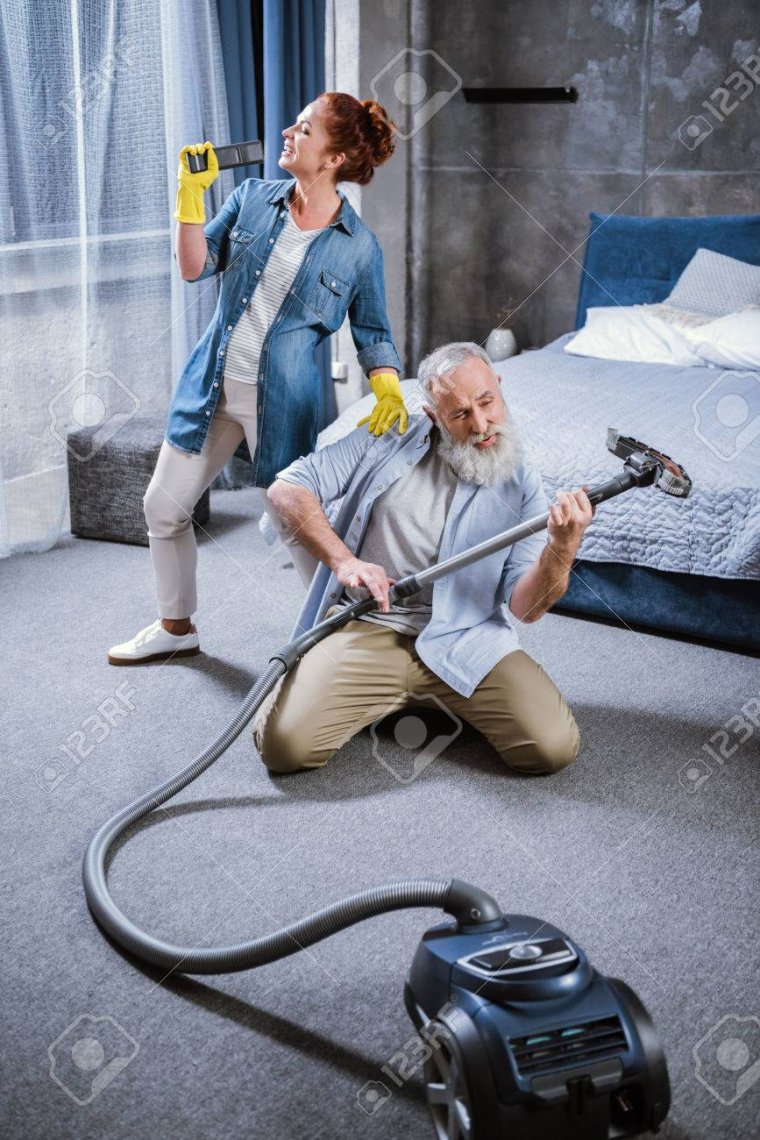 Мужик с пылесосом