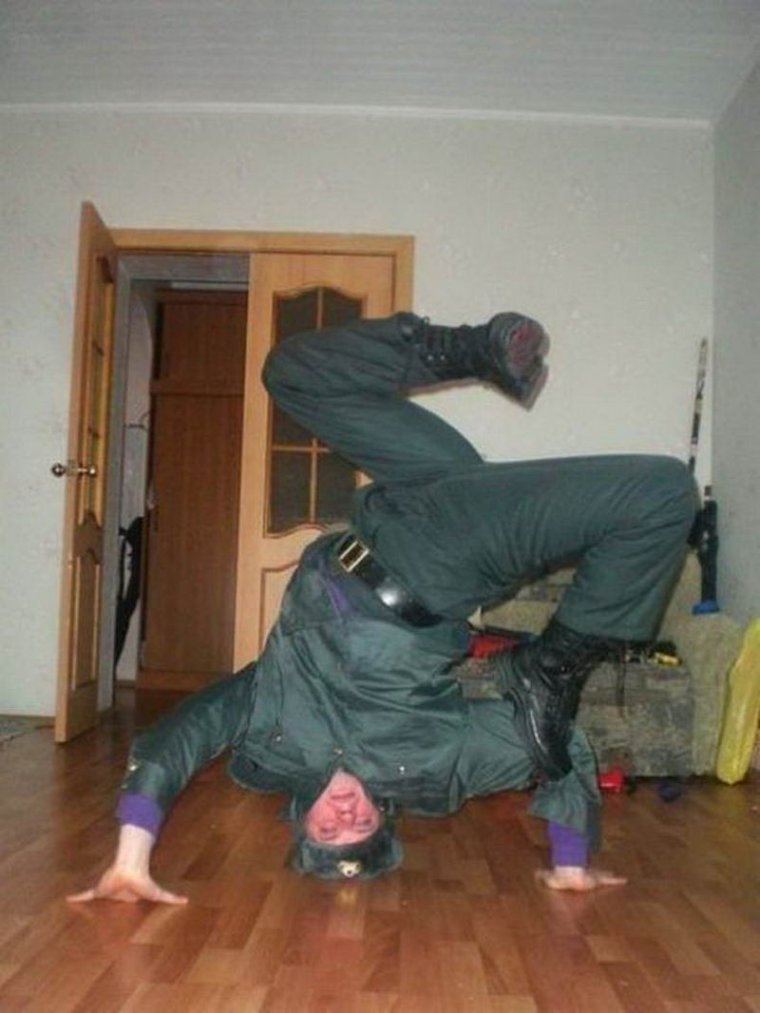 Обкуренный мент