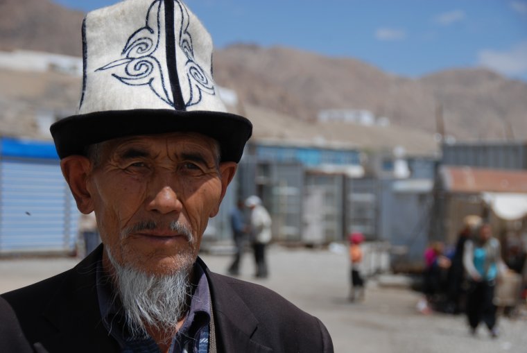 Таджик в тюбетейке