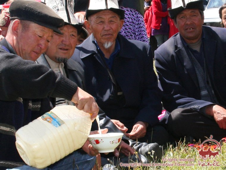 Под кумысом