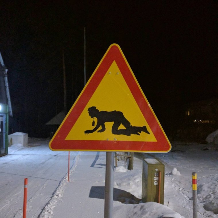 Придумать дорожный знак которого не существует