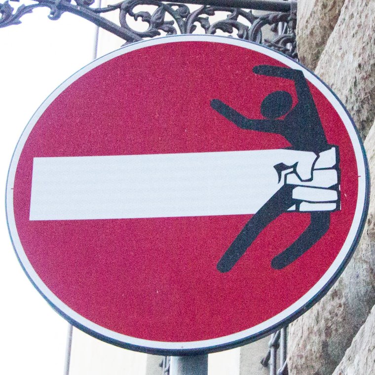 Нелепые дорожные знаки