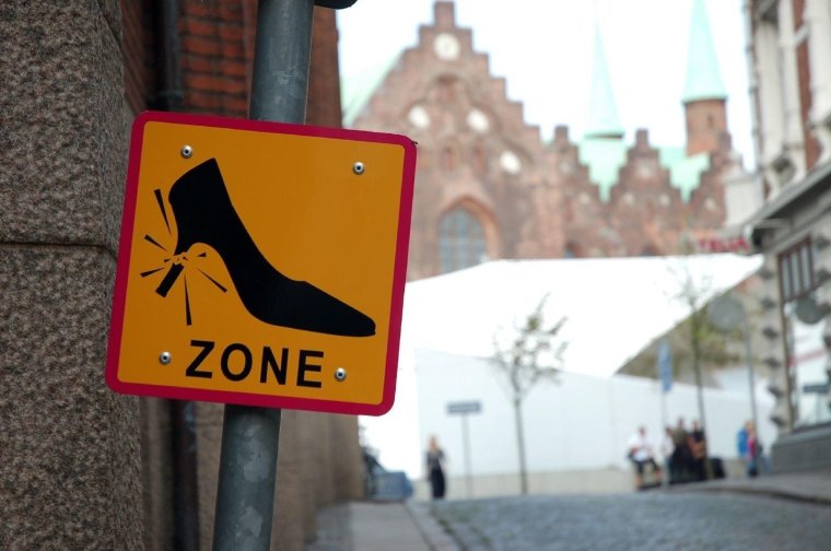 Самые необычные дорожные знаки