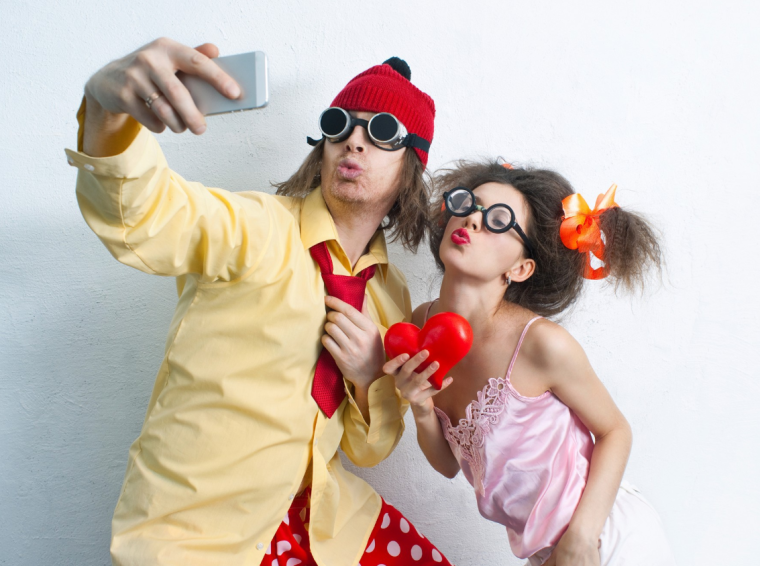 Смешная пара влюбленных