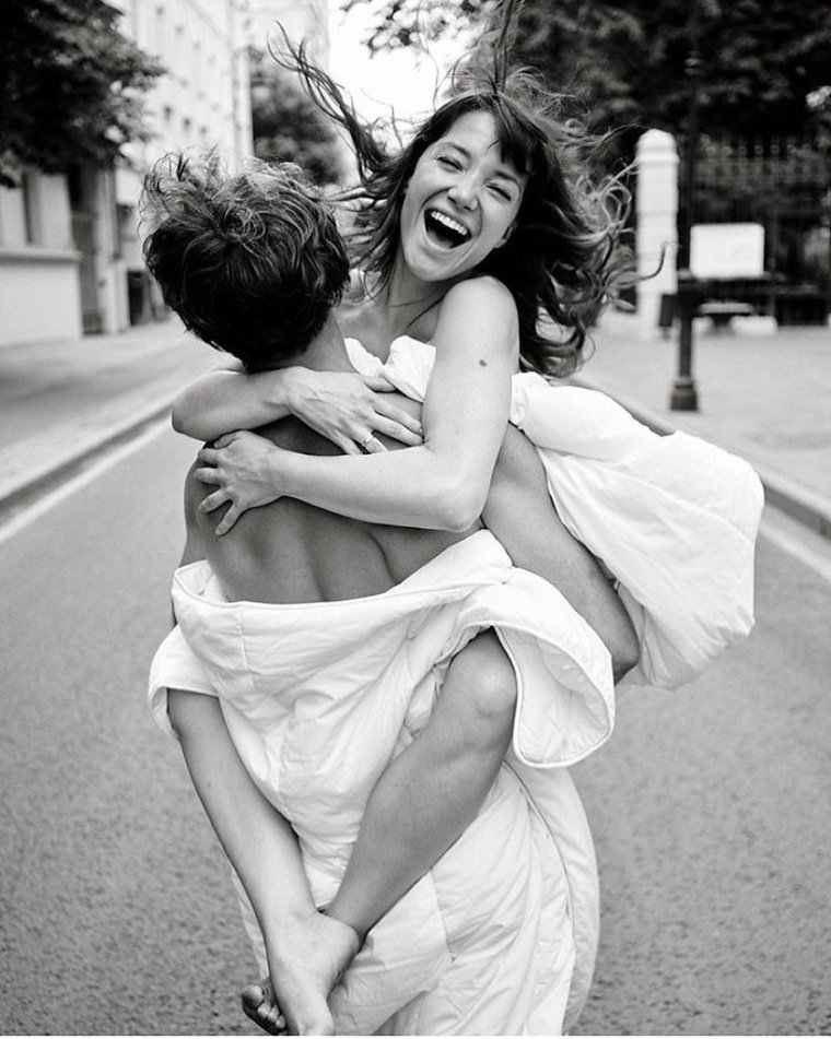 Влюбленные дурачатся