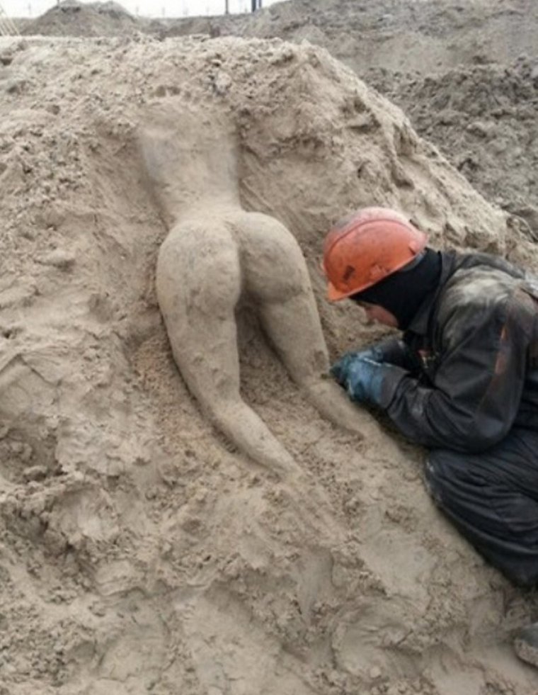 Шел третий месяц вахты