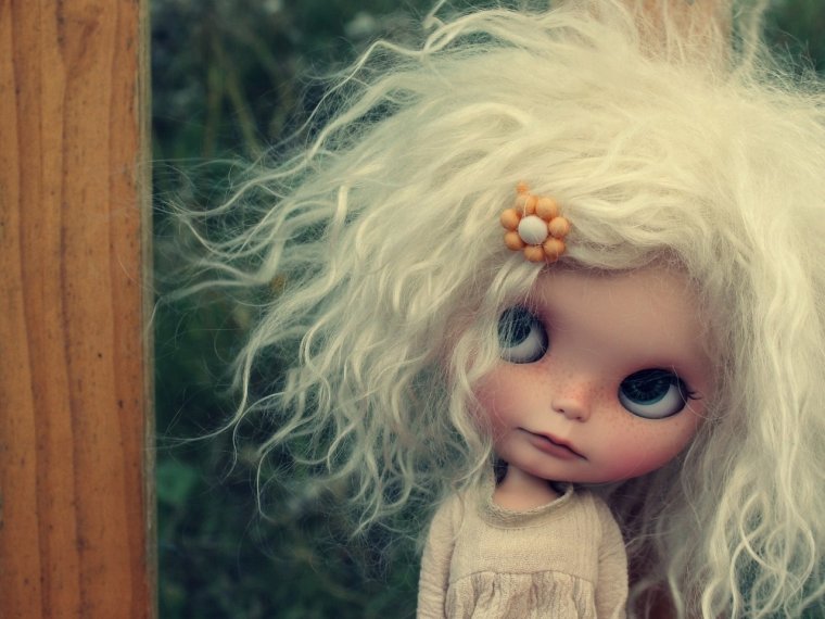 Кукла блондинка