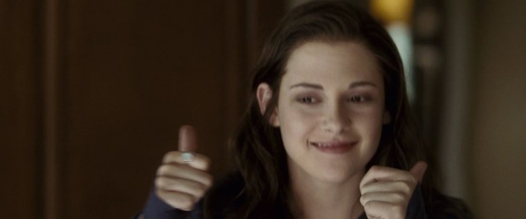 Белла Свон смеется