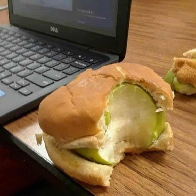 Шарлотка Мем