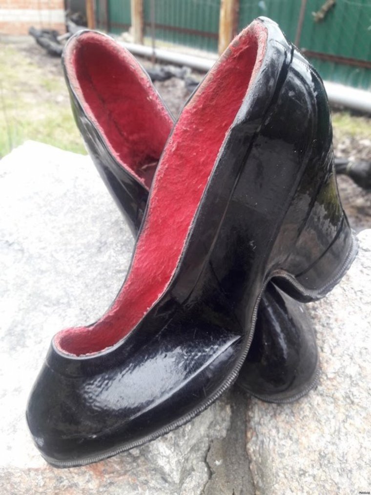 Галоши на каблуках