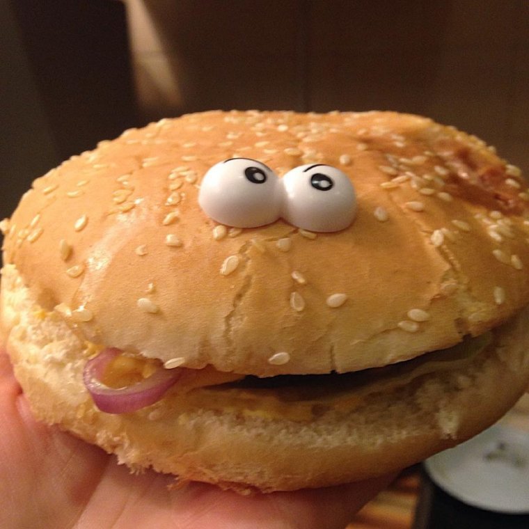 Булочка в форме какашки