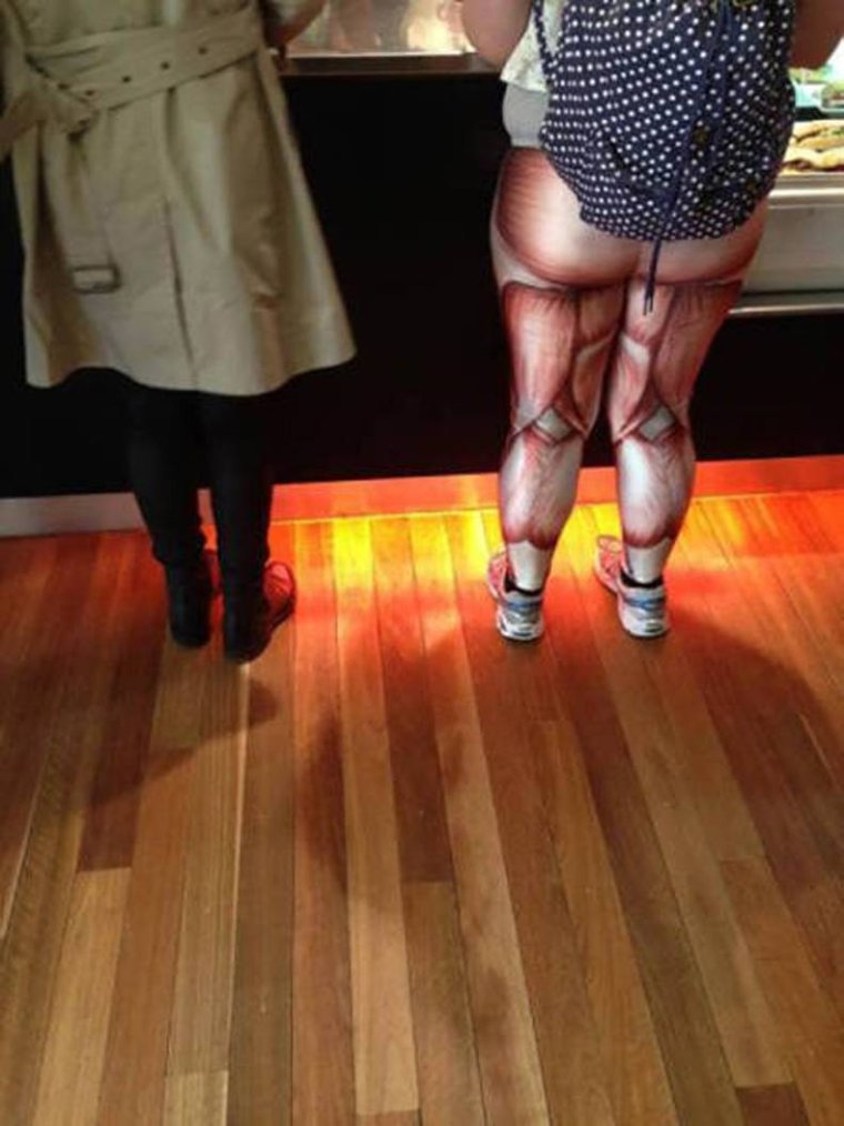 Смешные женщины в колготках