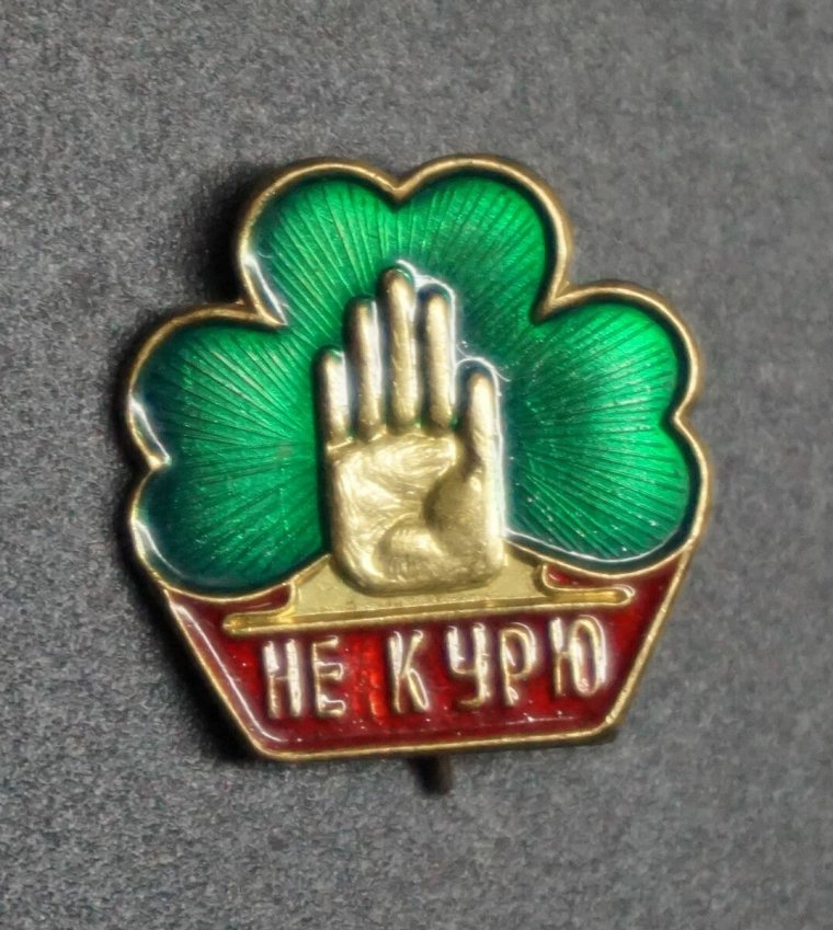 Миньоны круглые наклейки