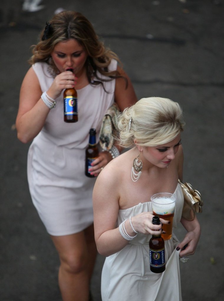 Жирная на улице