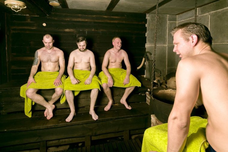 Общая мужская баня