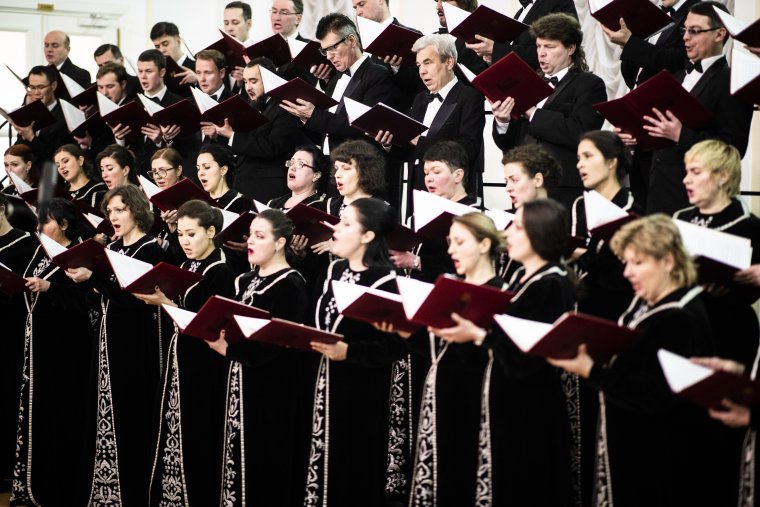 Дирижер церковного хора