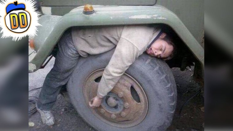 Мужик с колесом