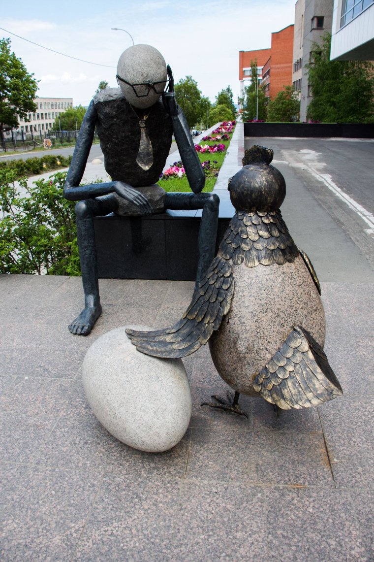 Прикольные памятники и скульптуры России