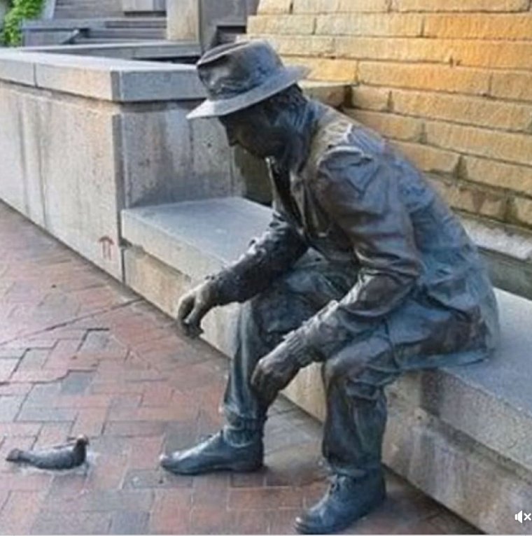 Приколы со статуями и памятниками