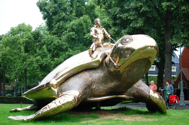 Статуя прикол