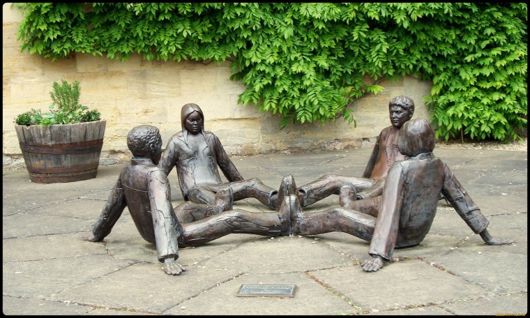 Смешные памятники Германии