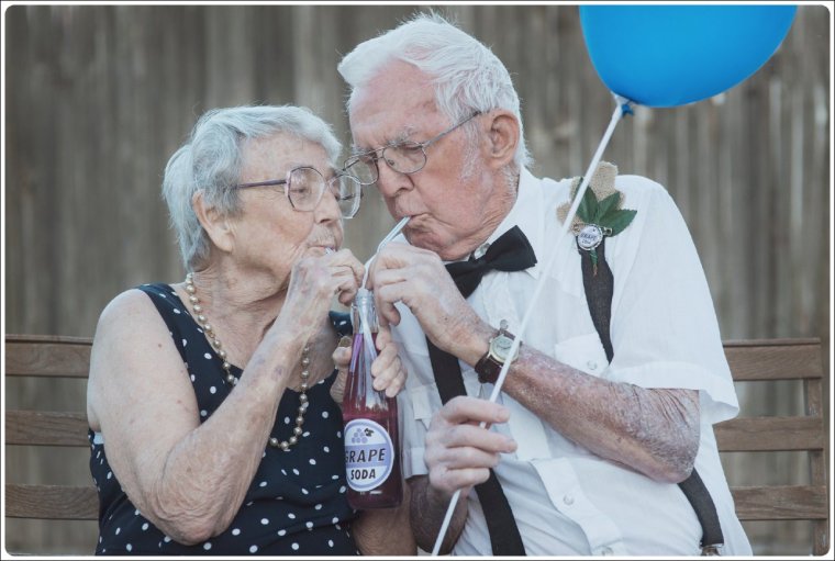 Вечеринка Стариков