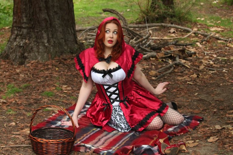 Лори Мэдисон красная шапочка