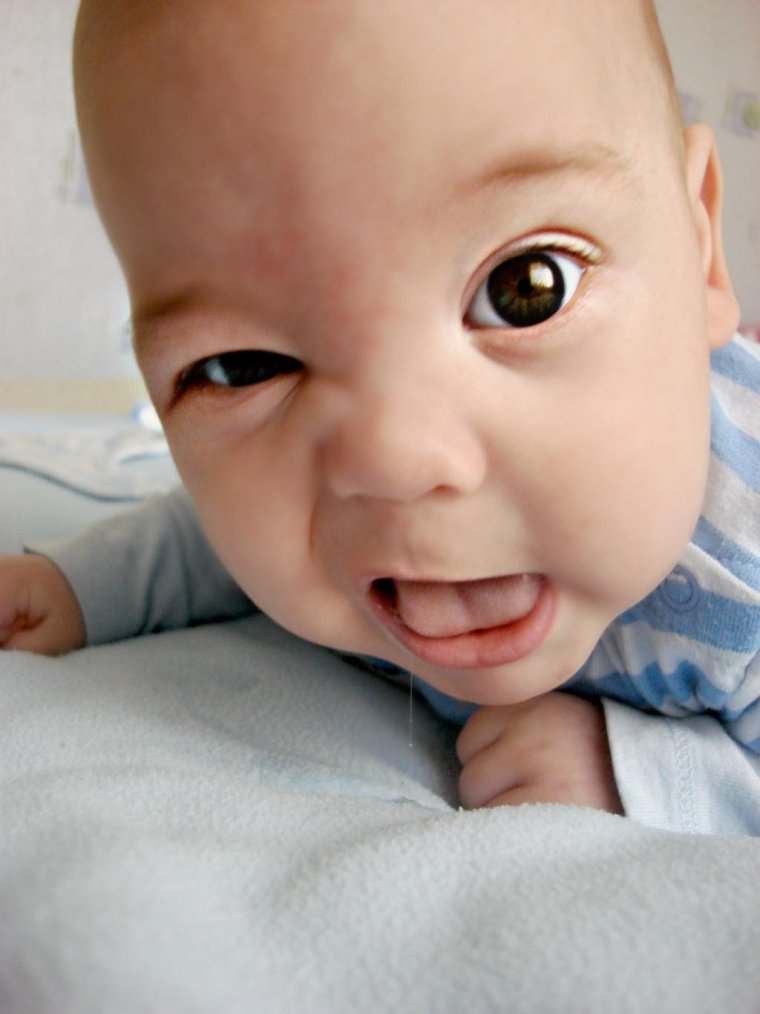 Довольные рожицы детей