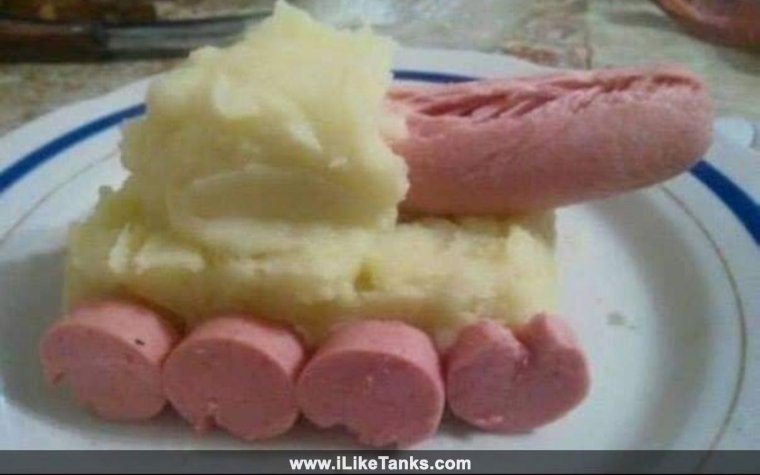 Танк из картошки и сосисок