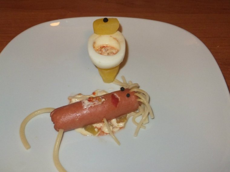 Смешная сосиска