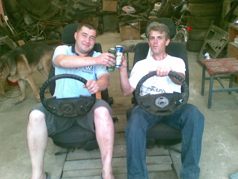 Два смешных мужика