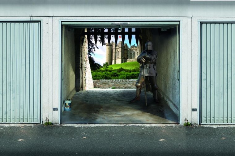 Необычные ворота для гаража