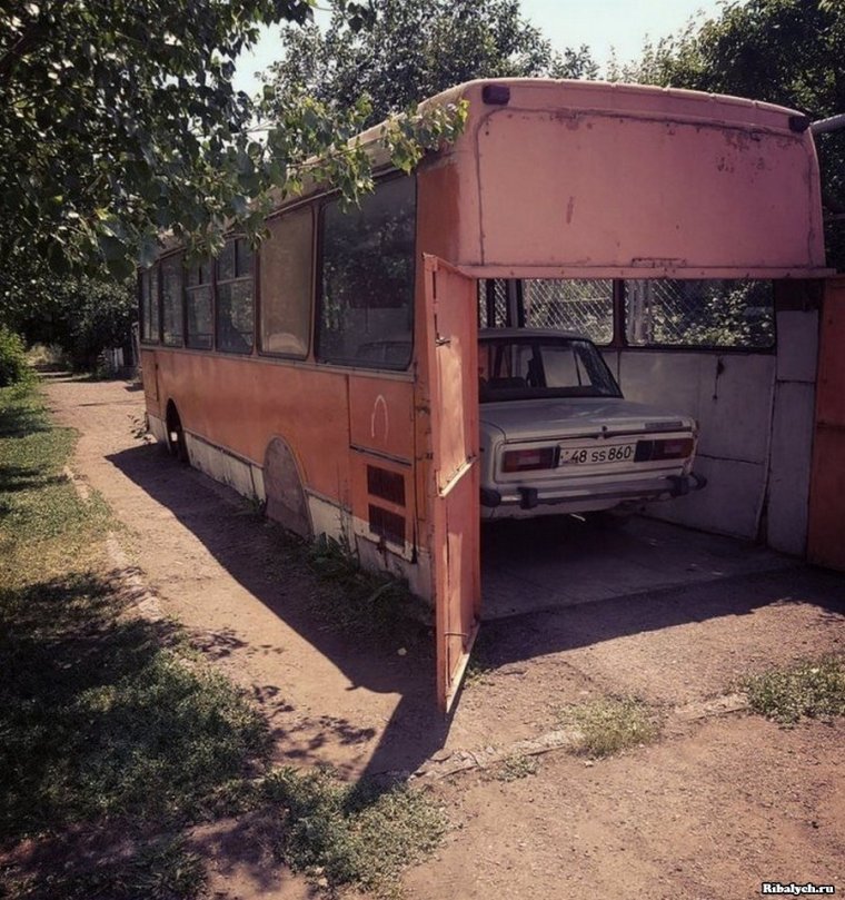 Автобусный гараж